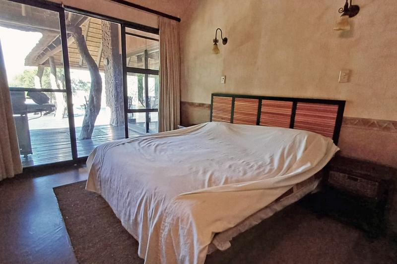 5 Bedroom Property for Sale in Vaalkop Dam North West
